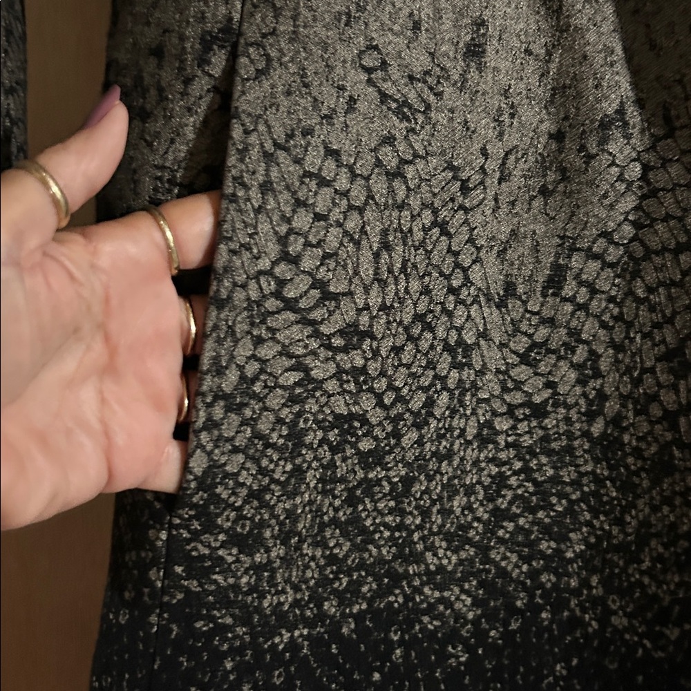 Diane Von Furstenberg Elegant Black and Gray Women's Coat - Picture 6 of 11